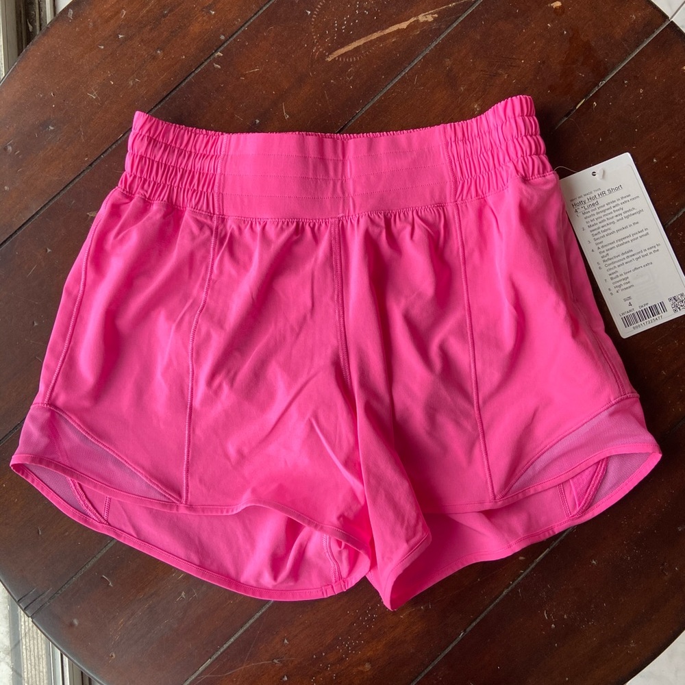 Lululemon Hotty Hot Short High Rise 4”